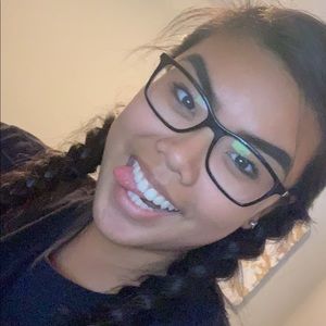 Meet your Posher, Sabrina